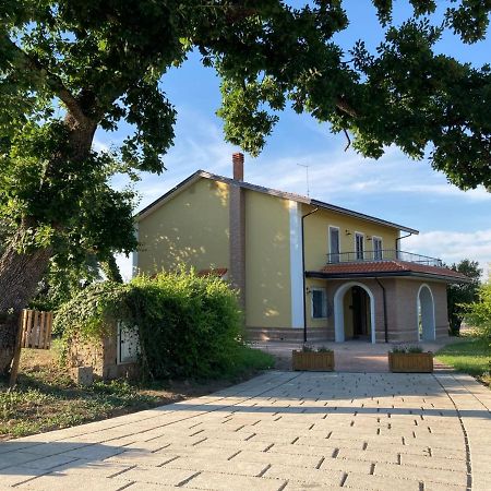 Agriturismo Tenuta Della Madama Venticano ภายนอก รูปภาพ