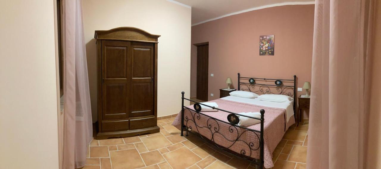 Agriturismo Tenuta Della Madama Venticano ภายนอก รูปภาพ