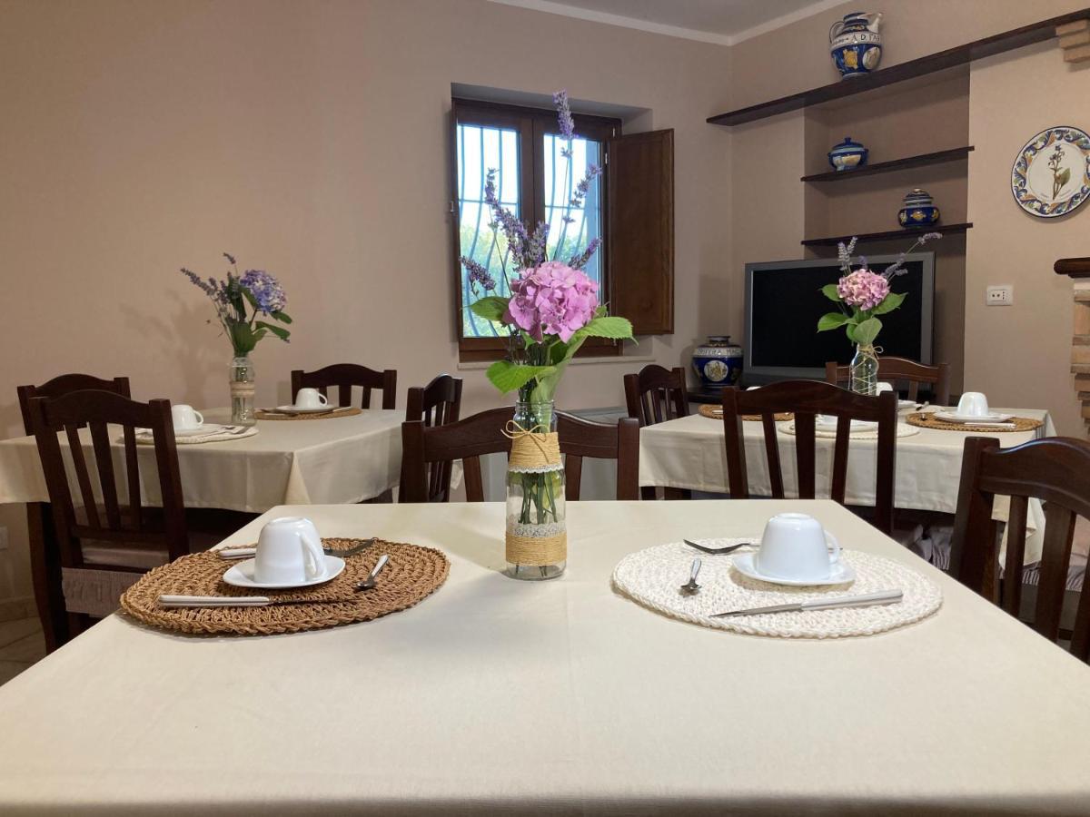 Agriturismo Tenuta Della Madama Venticano ภายนอก รูปภาพ